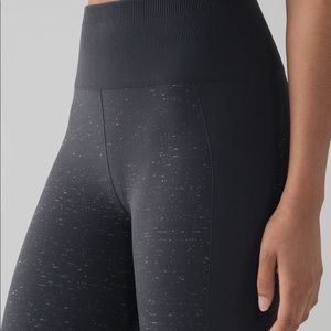 lululemon free to flow crop